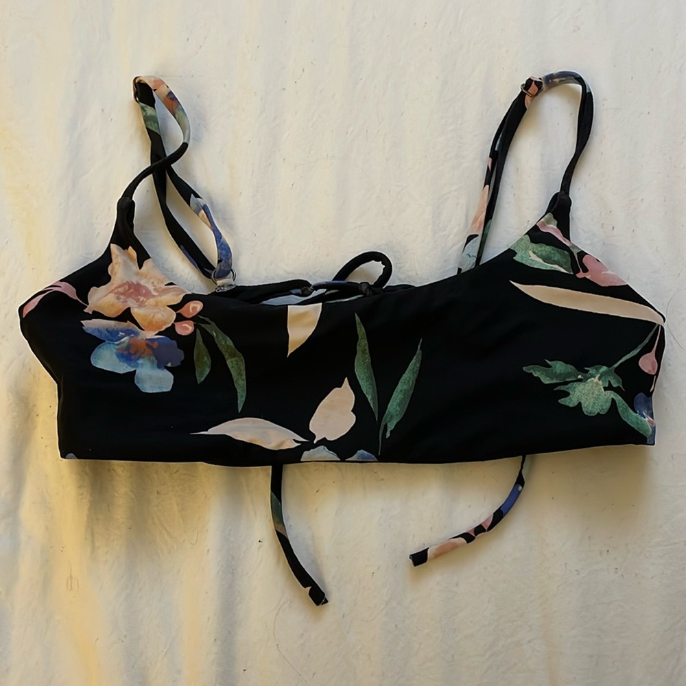 O’Neill bikini top!!!!